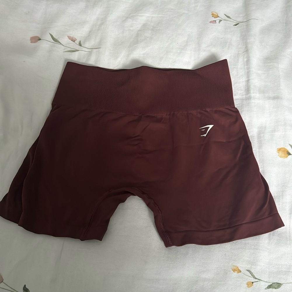 GYMSHARK SHORTS